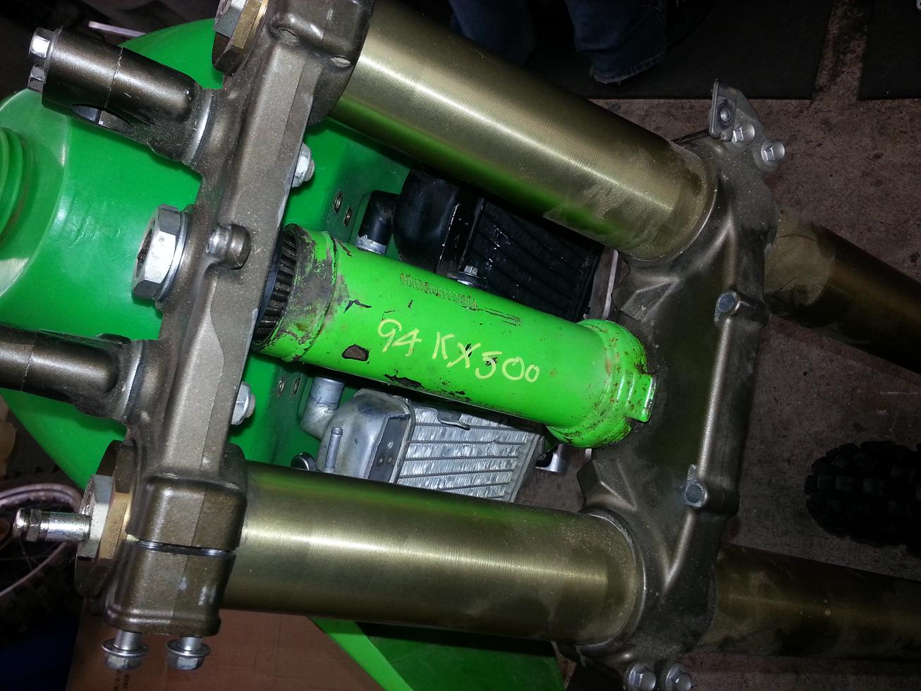 KX250F 2007 FORKS ON A 94 KX500 FRAME 2.JPG