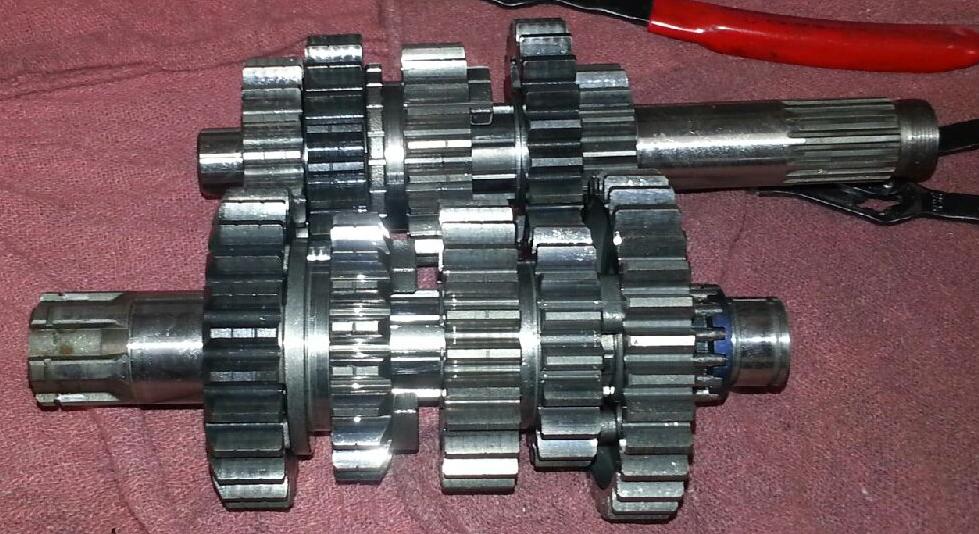 KX500 ORGANIZING THE PARTS 2.JPG