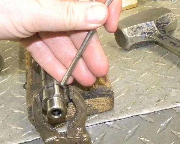 SNAP RING INSTALLATION MOTORRAD METHOD 6.JPG