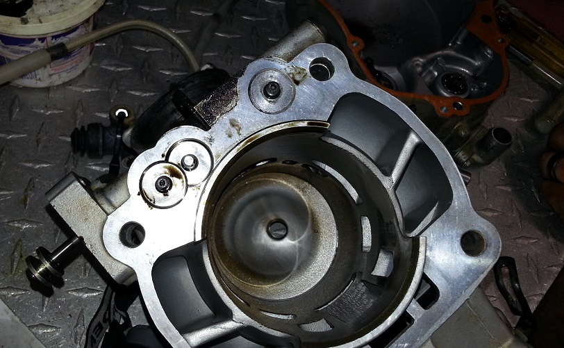 5-19-14 kx500 top end rebuild 5.jpg