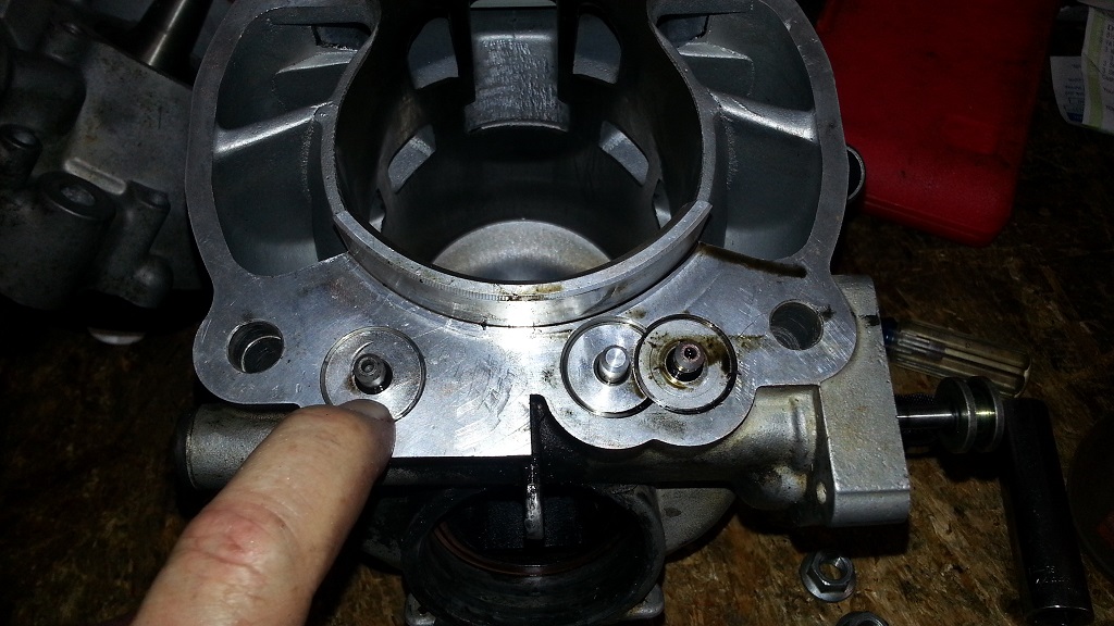 5-19-14 kx500 top end rebuild 9.jpg