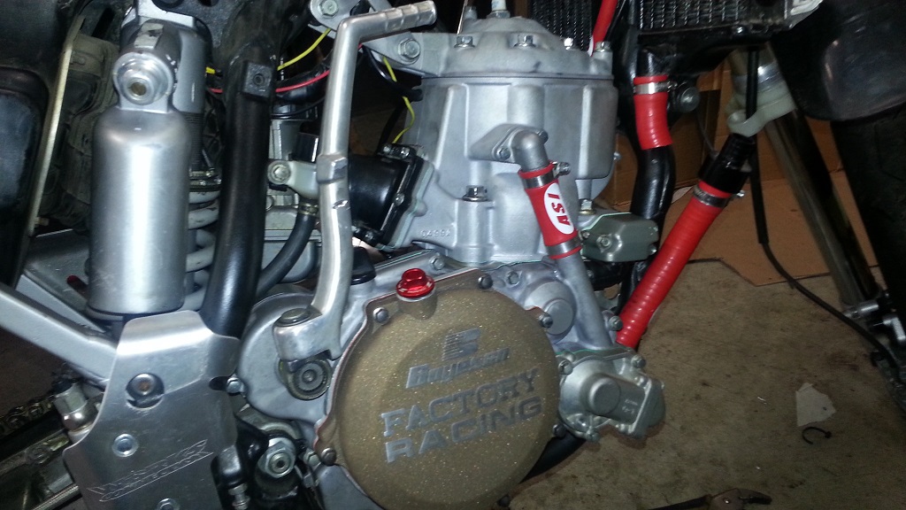 5-19-14 kx500 top end rebuild 9-3.jpg