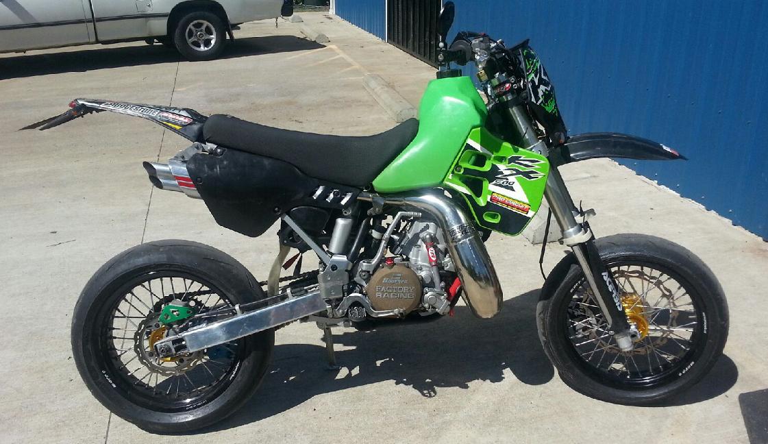 01 KX500 SUPER STREET TARD 2.JPG