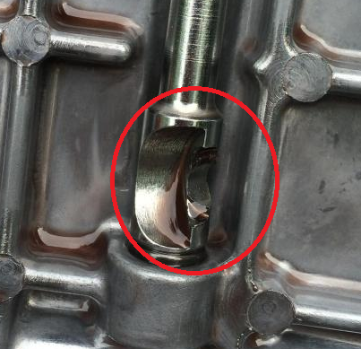 KX100 02 CLUTCH ARM.png