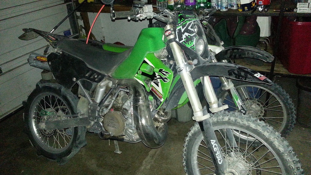 01 KX500 SUPERMOTO WITH PADDLE TIRE dirty.jpg