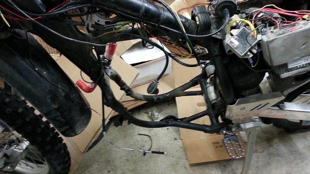 KX500 ENGINE SWAP 2.JPG
