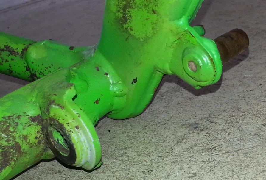 KX500 FRAME PIC 2 MEASUREMENTS.JPG