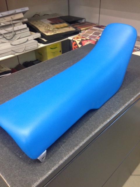 90 kx500 seat re-cover.JPG