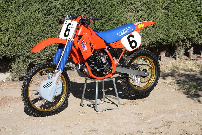 Honda_CR250_1986_David_Bailey_replica_19434 2.jpg