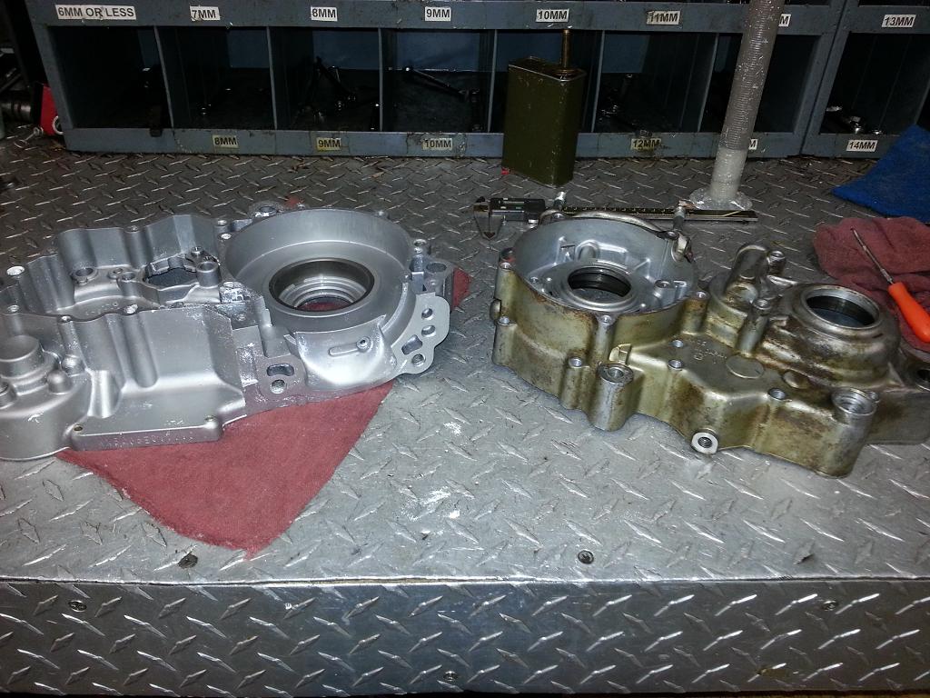 KX500 ENGINE CASE CLEAN UP 1002.JPG