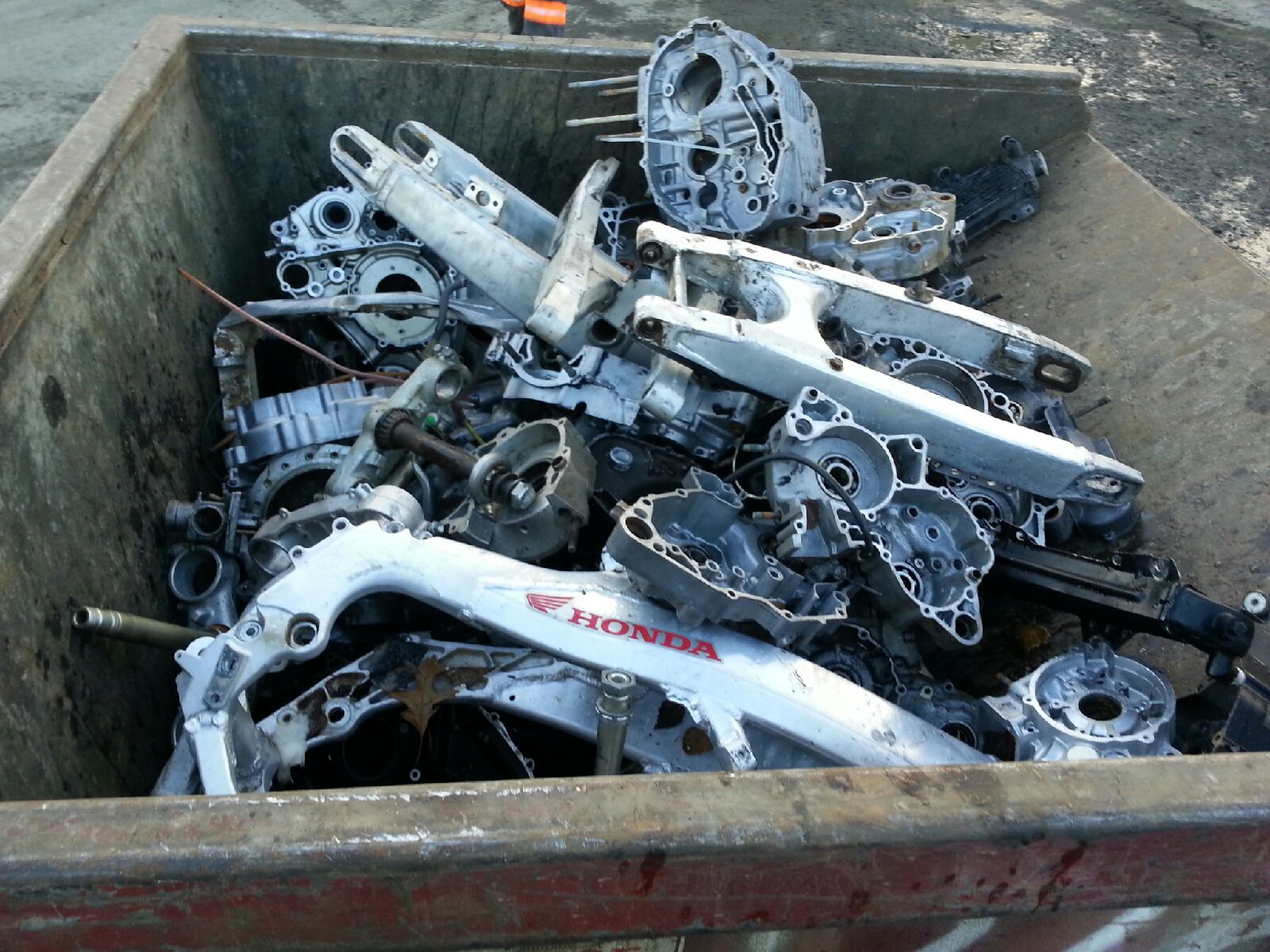 oem-cycle.com parts that didnt pass inspection.jpg