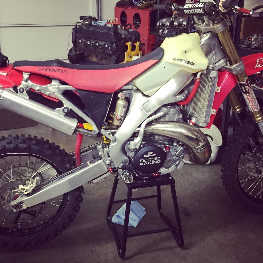 oem-cycle.com Fastonthetracks CR500AF - 04 CRF250R 118.jpg