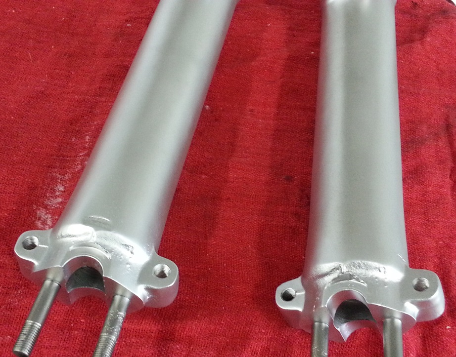 oem-cycle vapor blasting Motorrads 1967 P11 Norton 750cc Cafe Racer 131.jpg