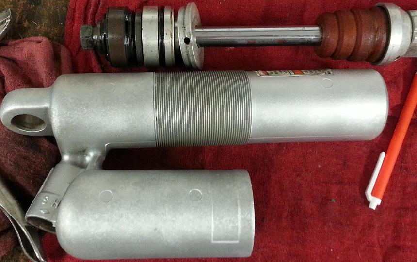 KX500 WITH A KX450F REAR SHOCK 103.JPG