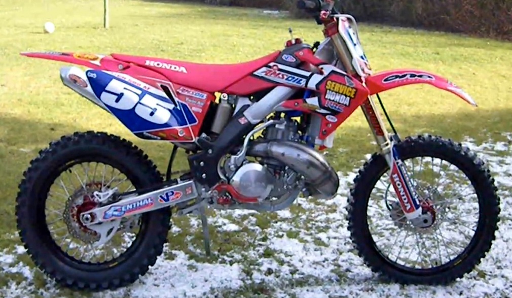2009 CR500AF RIGHT VIEW.jpg