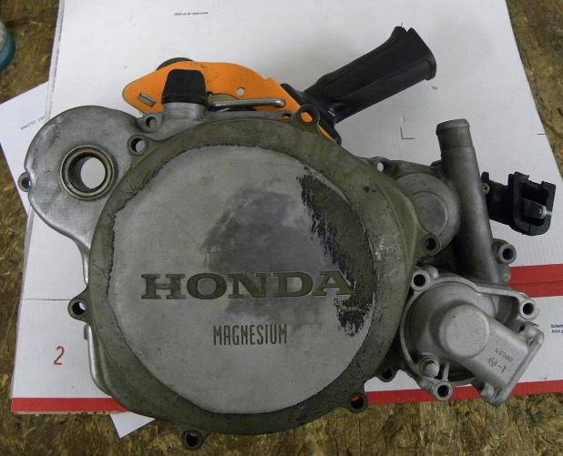 CRF450R HONDA CLUTCH COVER ON A KX500 CLUTCH COVER.JPG