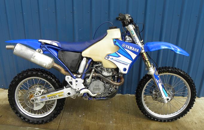 YZ400F YAMAHA 1999 -.JPG
