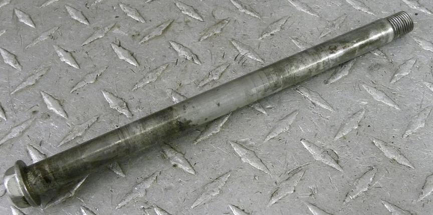 swing arm pivot pin.JPG