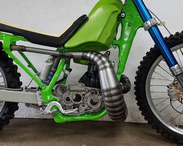 Screenshot_2020-07-30 Mike Weir on Instagram â€œJonathon Bell in the UK sure has some nice pipes 92 KX500 Fast Bike Build â€.png